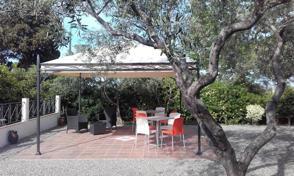 B&B Il Giardino Di Zefiro 焦约萨马雷阿 外观 照片